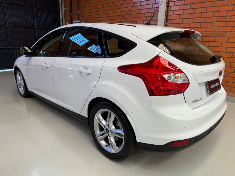 FOCUS 2.0 SE HATCH 16V FLEX 4P AUTO - 2015 - BENTO GONçALVES
