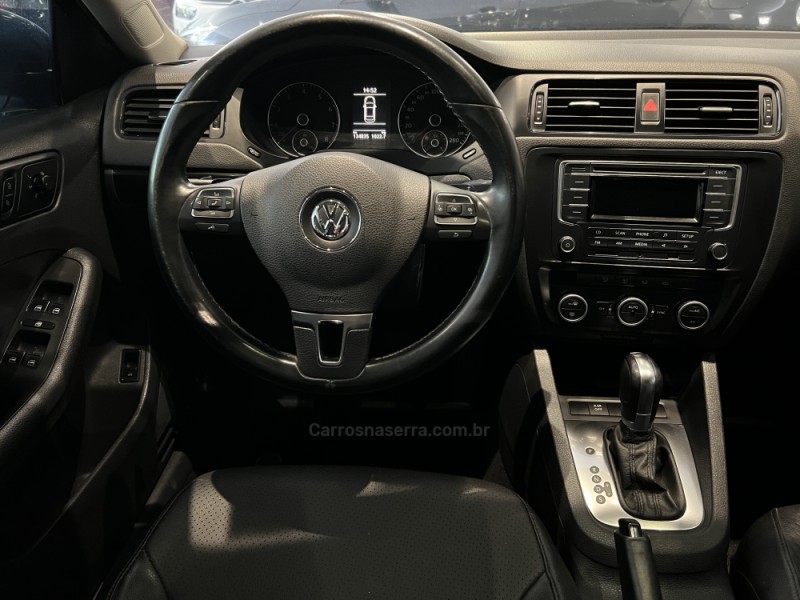 JETTA 2.0 COMFORTLINE FLEX 4P TIPTRONIC - 2013 - CAXIAS DO SUL