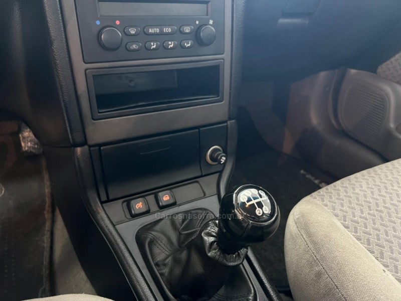 ASTRA 2.0 MPFI CD SEDAN 8V GASOLINA 4P MANUAL - 2004 - CAXIAS DO SUL