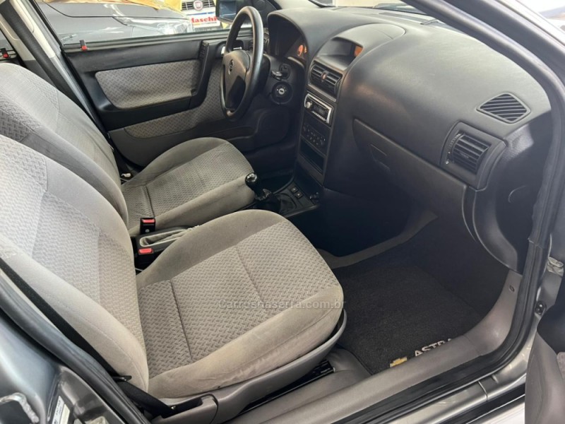 ASTRA 2.0 MPFI CD SEDAN 8V GASOLINA 4P MANUAL - 2004 - CAXIAS DO SUL