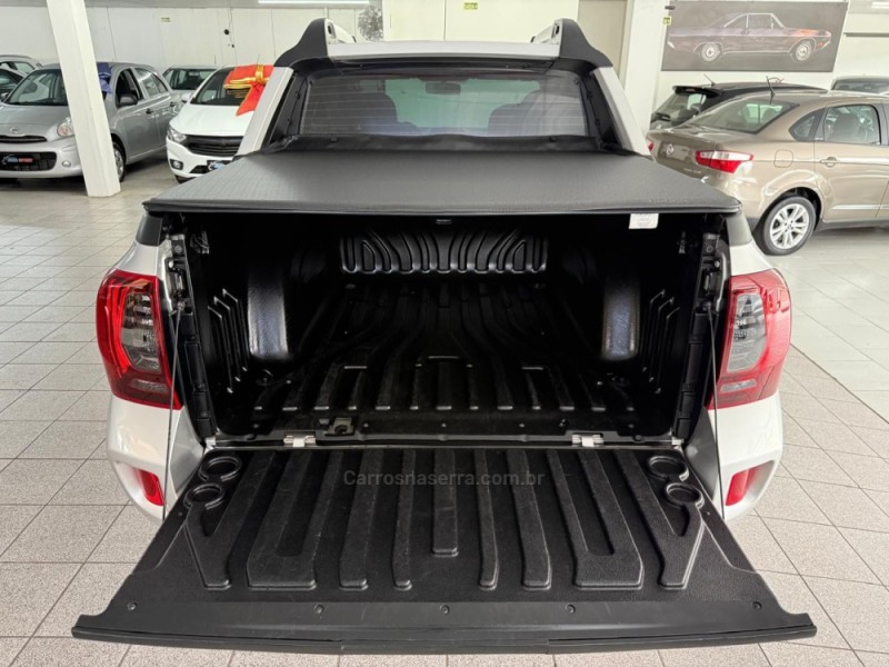 DUSTER OROCH 2.0 16V FLEX DYNAMIQUE 4P MANUAL - 2016 - NOVO HAMBURGO