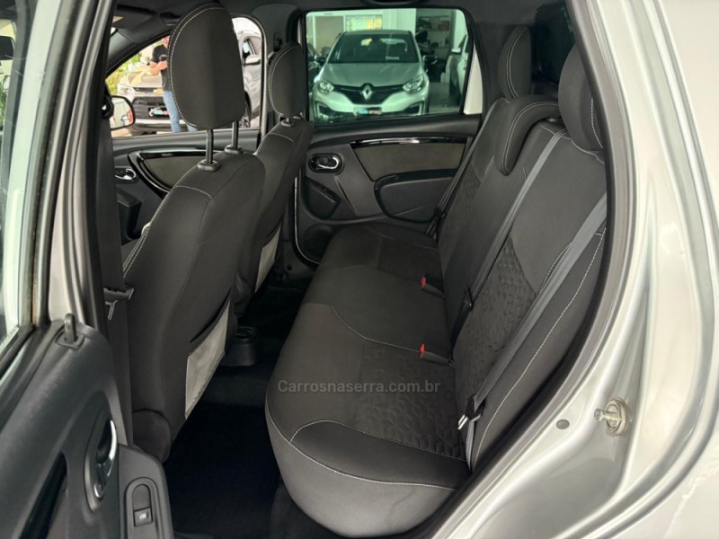 DUSTER OROCH 2.0 16V FLEX DYNAMIQUE 4P MANUAL - 2016 - NOVO HAMBURGO