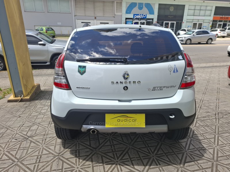 SANDERO 1.6 SL STEPWAY RIP CURL 16V FLEX 4P MANUAL - 2012 - CAXIAS DO SUL
