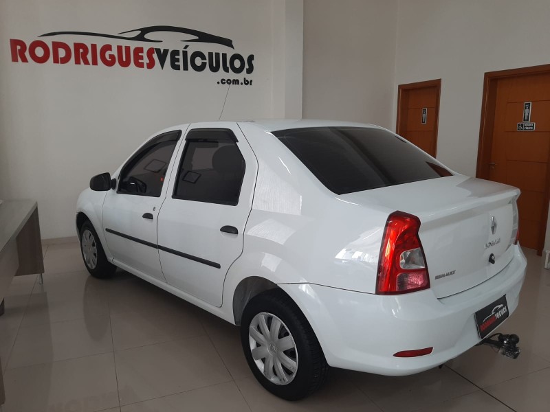 LOGAN 1.0 AUTHENTIQUE 16V FLEX 4P MANUAL - 2013 - CAXIAS DO SUL
