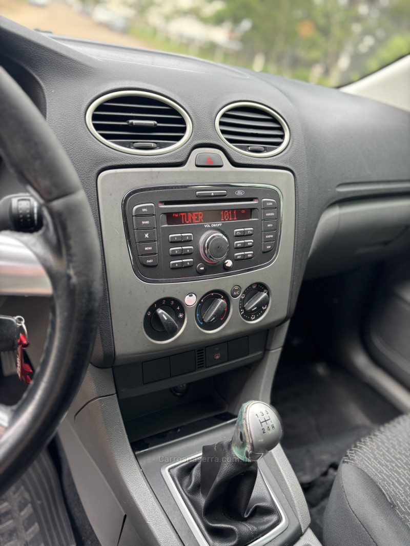 FOCUS 1.6 SE 16V FLEX 4P MANUAL - 2010 - SANANDUVA