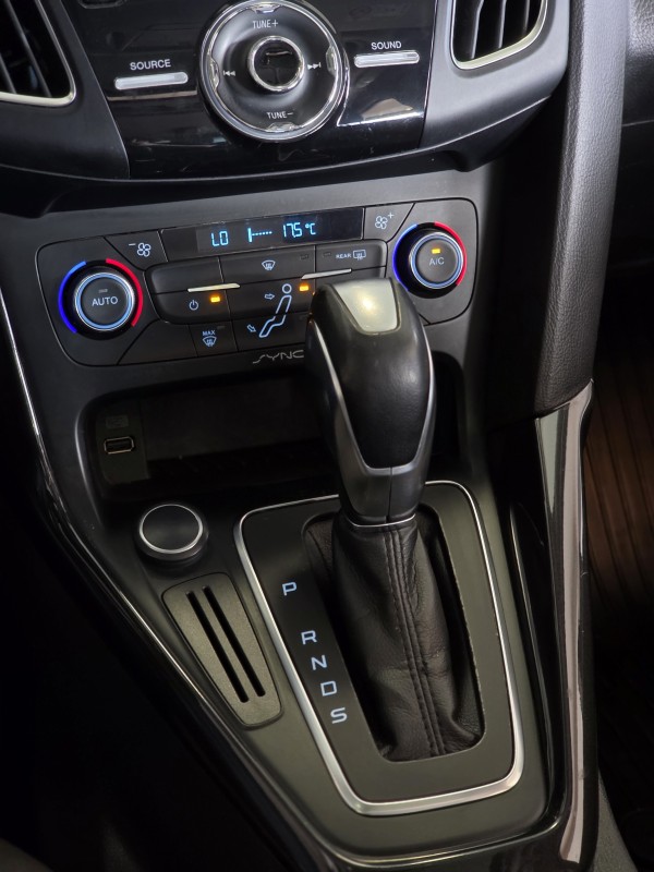 FOCUS 2.0 TITANIUM SEDAN 16V FLEX 4P AUTOMÁTICO - 2017 - CAXIAS DO SUL