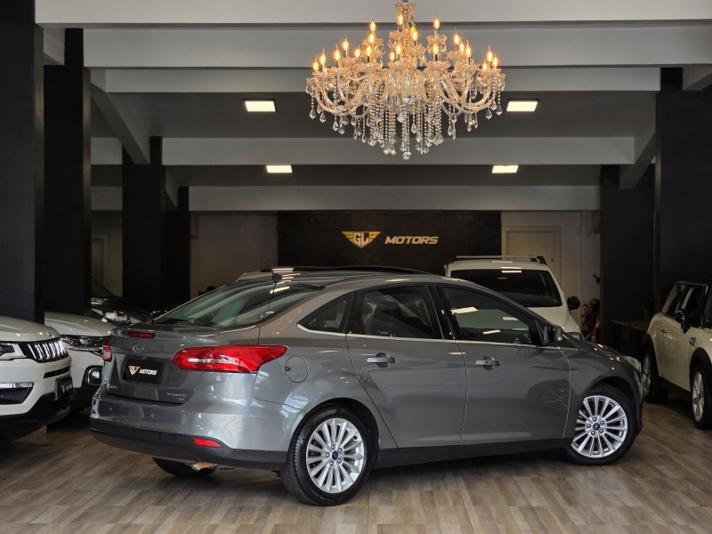 FOCUS 2.0 TITANIUM SEDAN 16V FLEX 4P AUTOMÁTICO - 2017 - CAXIAS DO SUL