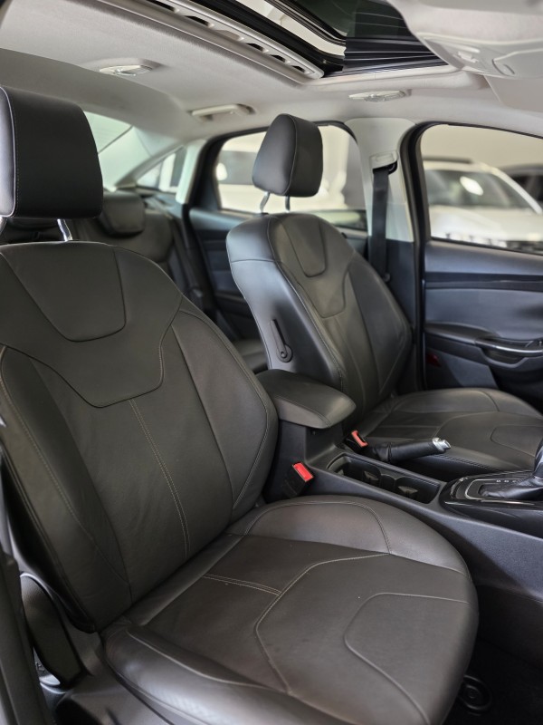 FOCUS 2.0 TITANIUM SEDAN 16V FLEX 4P AUTOMÁTICO - 2017 - CAXIAS DO SUL