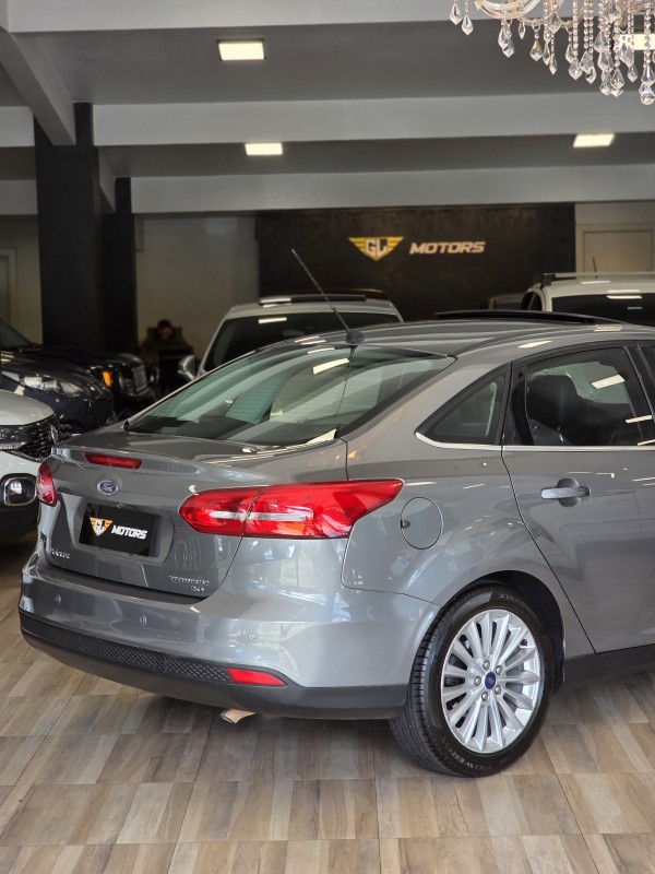 FOCUS 2.0 TITANIUM SEDAN 16V FLEX 4P AUTOMÁTICO - 2017 - CAXIAS DO SUL