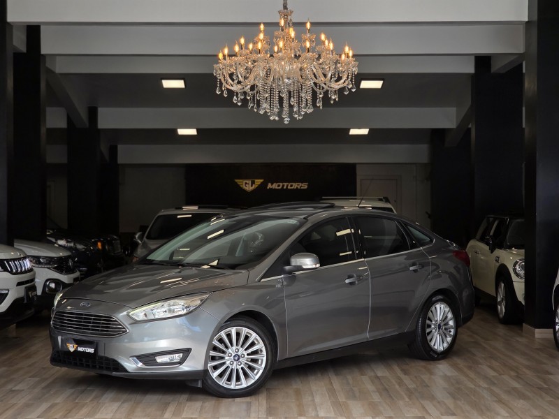 FOCUS 2.0 TITANIUM SEDAN 16V FLEX 4P AUTOMÁTICO