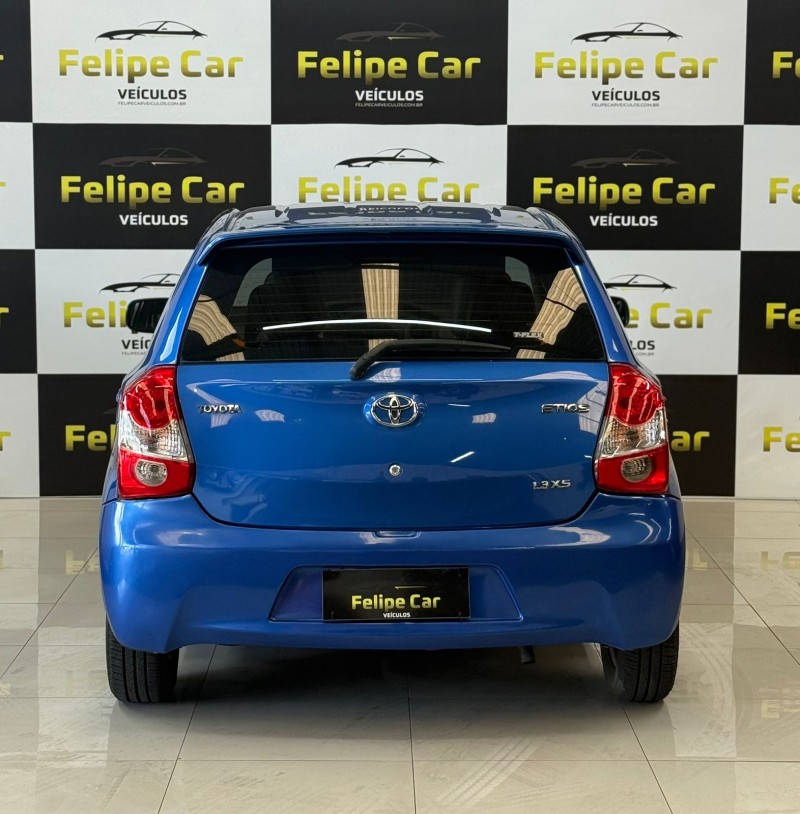 ETIOS 1.3 XS 16V FLEX 4P MANUAL - 2013 - CAXIAS DO SUL