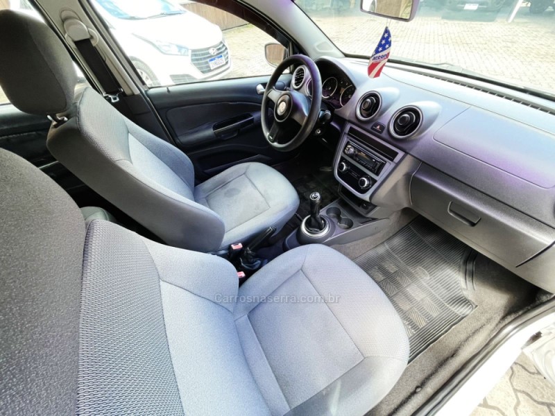 GOL 1.0 MI 8V FLEX 4P MANUAL - 2009 - CAMPO BOM