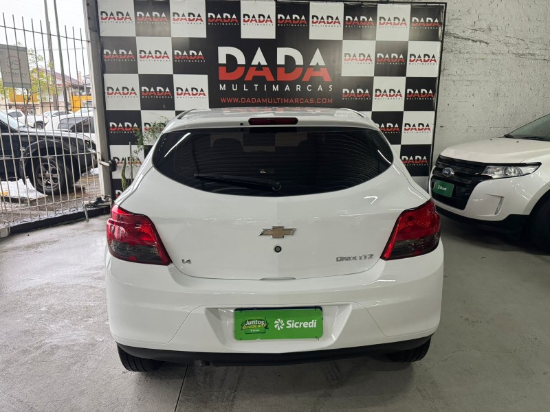 ONIX 1.4 MPFI LTZ 8V FLEX 4P MANUAL - 2015 - CAXIAS DO SUL