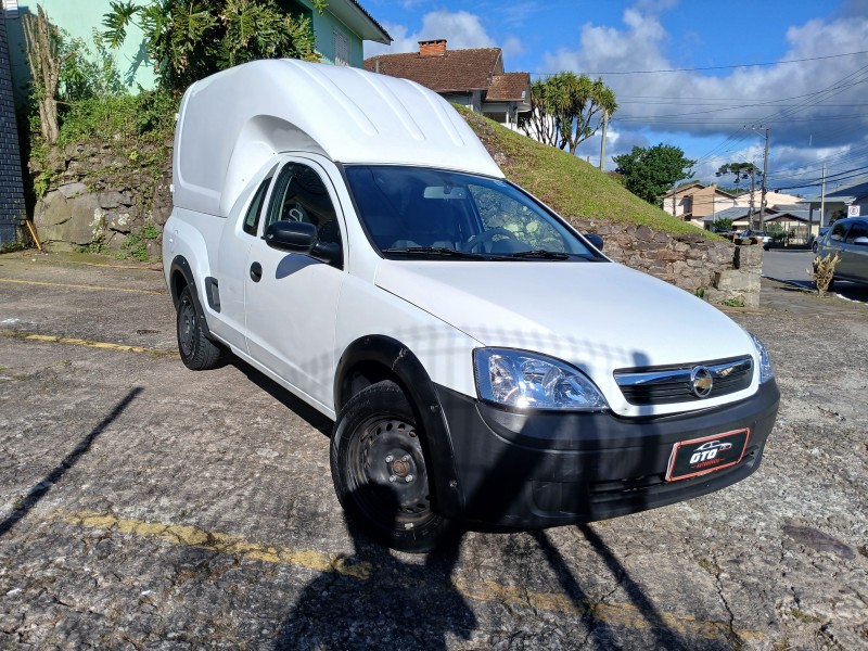 MONTANA 1.4 MPFI COMBO FURGÃO 8V ECONO FLEX 2P MANUAL - 2010 - FARROUPILHA