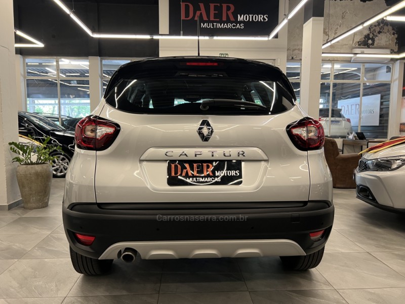 CAPTUR 1.3 ZEN 16V TURBO FLEX 4P AUTOMÁTICO - 2022 - NOVO HAMBURGO