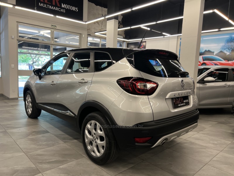 CAPTUR 1.3 ZEN 16V TURBO FLEX 4P AUTOMÁTICO - 2022 - NOVO HAMBURGO