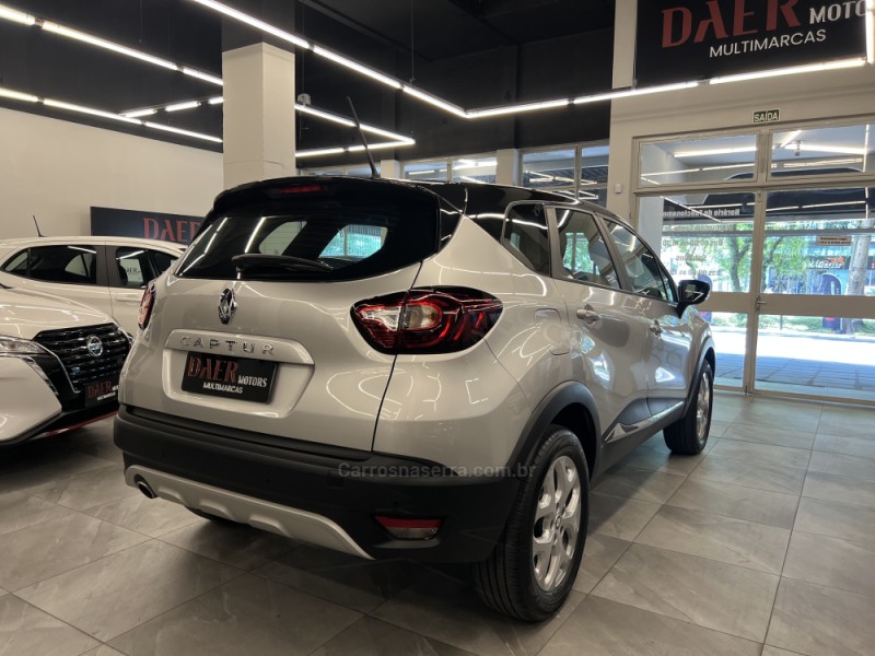CAPTUR 1.3 ZEN 16V TURBO FLEX 4P AUTOMÁTICO - 2022 - NOVO HAMBURGO