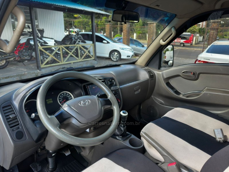 HR 2.5 TCI HD BAU 4X2 8V 97CV TURBO INTERCOOLER DIESEL 2P MANUAL - 2013 - CANELA