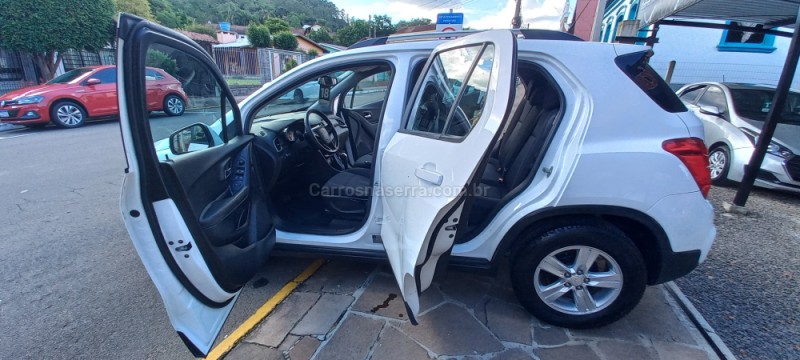 TRACKER 1.4 16V TURBO FLEX LT AUTOMÁTICO - 2018 - PICADA CAFé