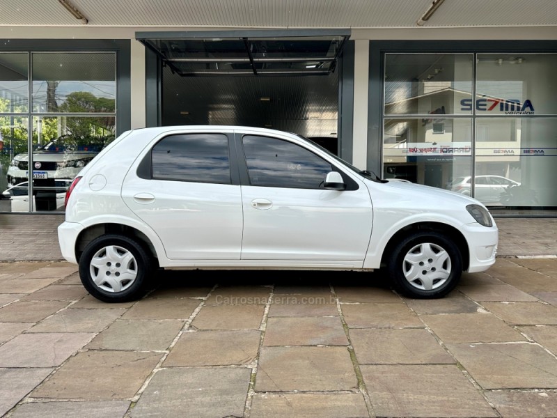 CELTA 1.0 VHCE LT 8V FLEX 4P MANUAL - 2014 - GUAPORé