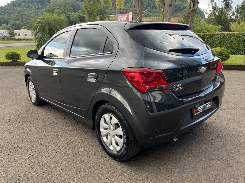 ONIX 1.0 LT 12V FLEX 4P MANUAL - 2019 - BOM PRINCíPIO
