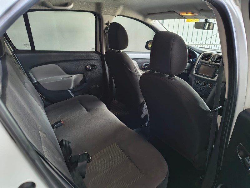 LOGAN 1.0 EXPRESSION 12V FLEX 4P MANUAL - 2018 - CAXIAS DO SUL