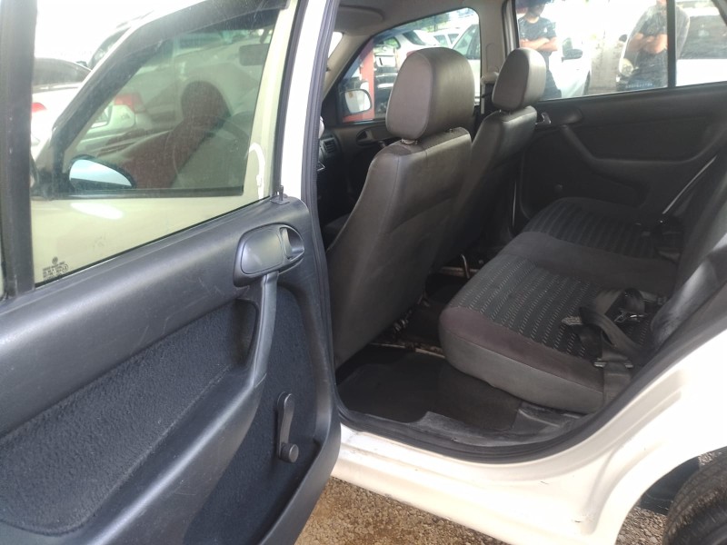 GOL 1.0 MI CITY 8V GASOLINA 4P MANUAL G.III - 2005 - CAXIAS DO SUL