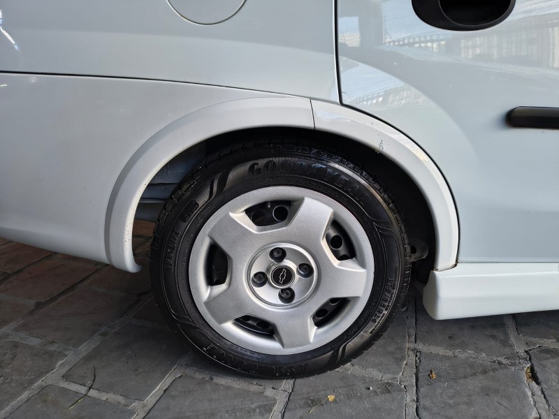 CORSA 1.0 MPFI MAXX SEDAN 8V GASOLINA 4P MANUAL - 2003 - CAXIAS DO SUL