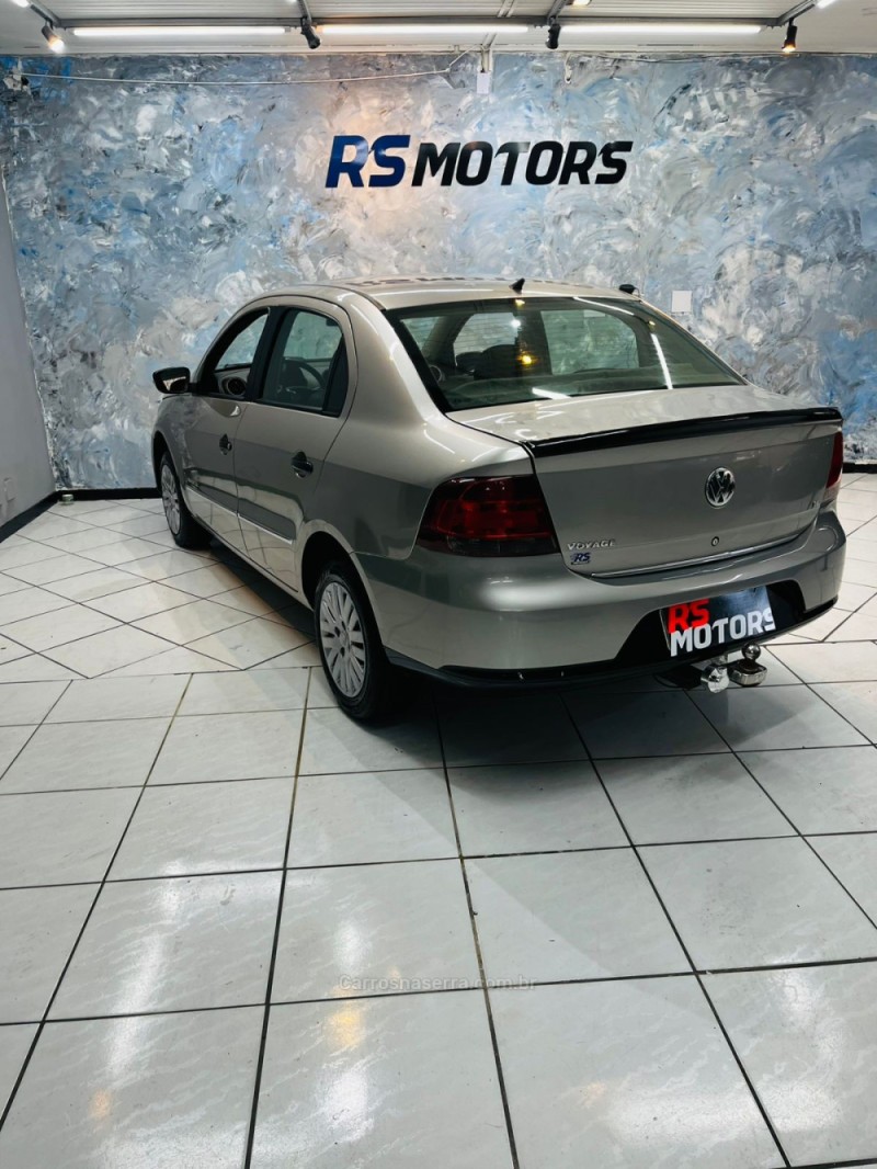 VOYAGE 1.6 MI COMFORTLINE 8V FLEX 4P MANUAL - 2012 - CAXIAS DO SUL