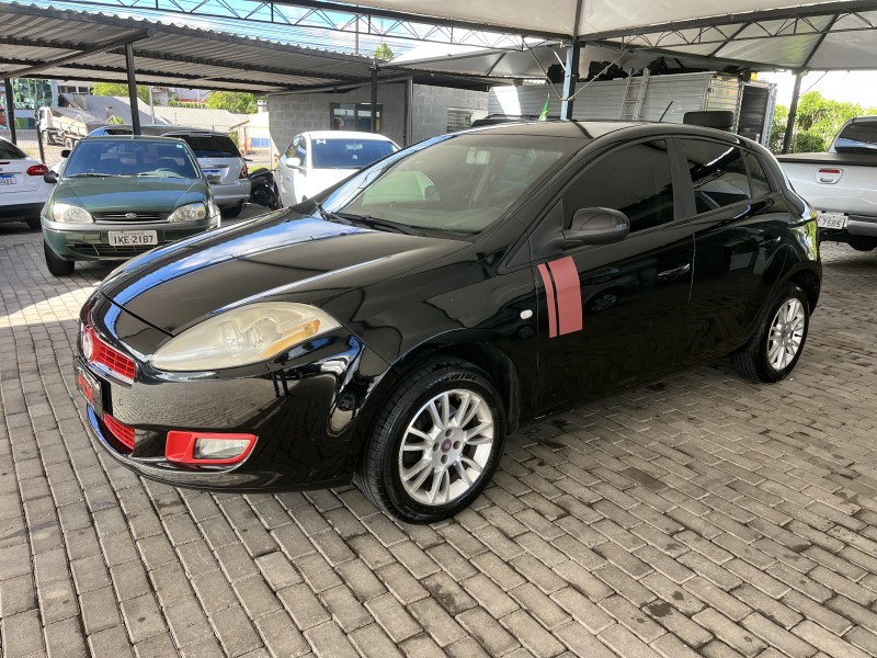 bravo 1.8 essence 16v flex 4p automatizado 2012 caxias do sul