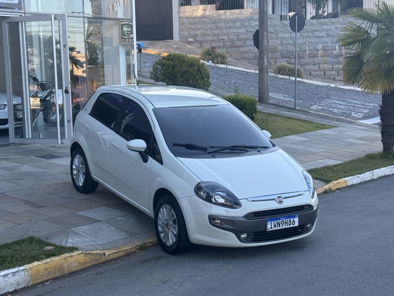 PUNTO 1.6 ESSENCE SP 16V FLEX 4P MANUAL - 2016 - FARROUPILHA