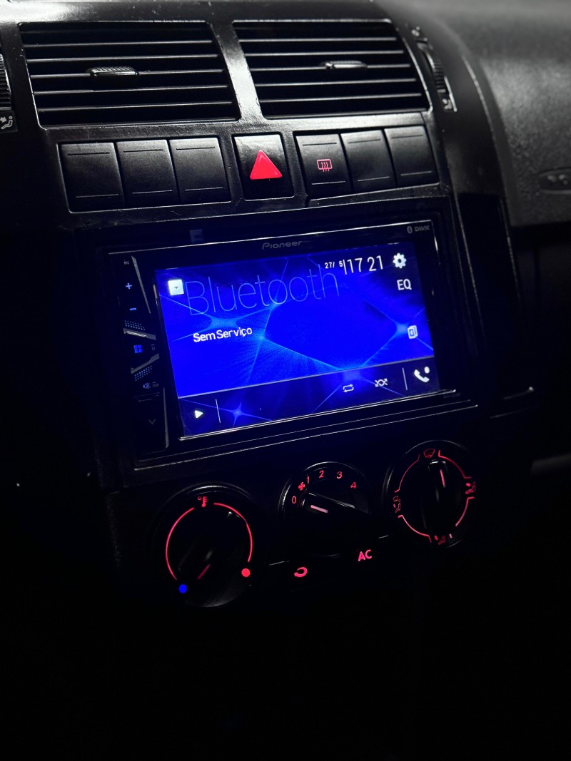 POLO SEDAN 1.6 MI 8V FLEX 4P MANUAL - 2005 - FELIZ