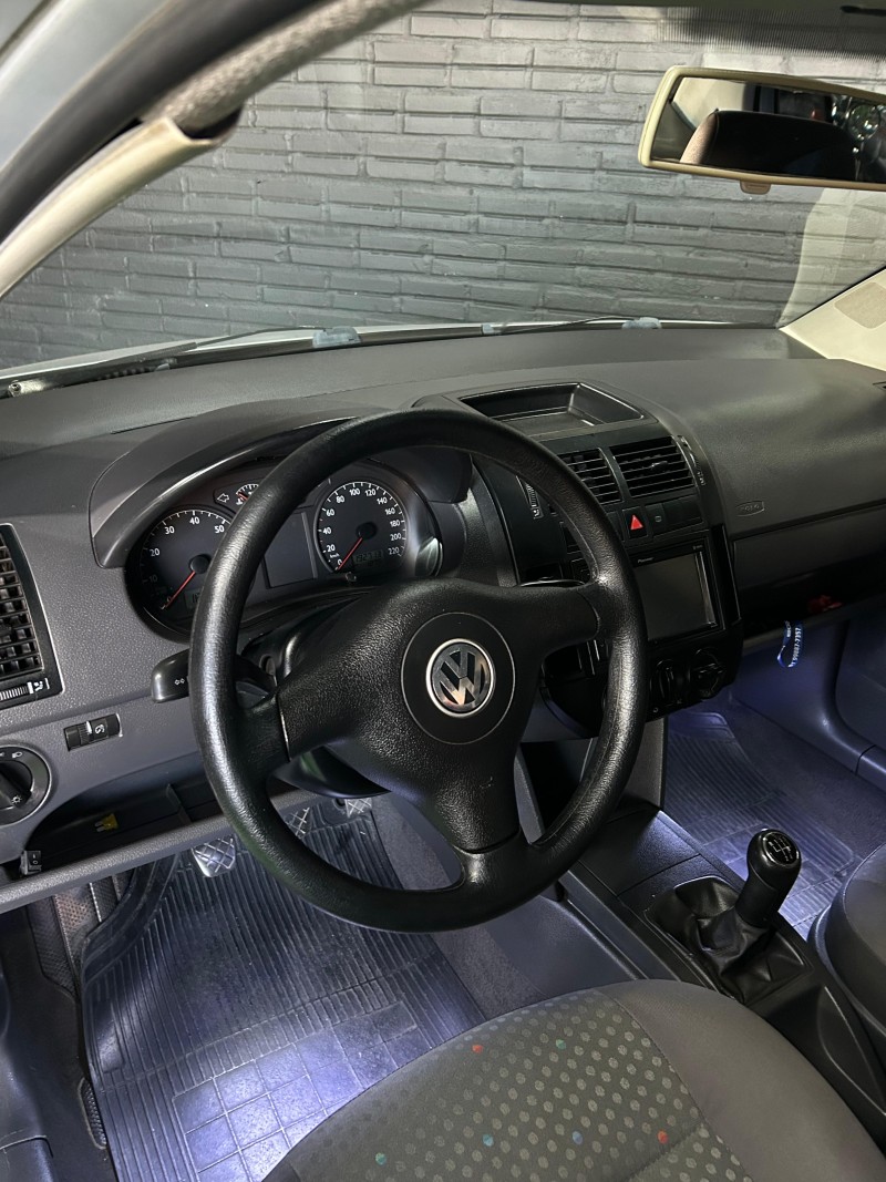 POLO SEDAN 1.6 MI 8V FLEX 4P MANUAL - 2005 - FELIZ