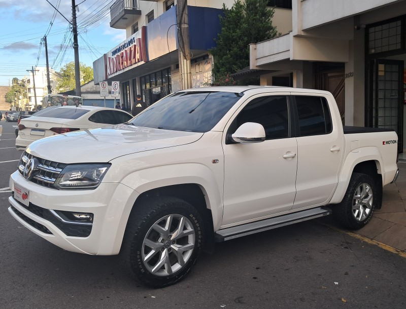 AMAROK 2.0 HIGHLINE 4X4 CD 16V TURBO INTERCOOLER DIESEL 4P AUTOMÁTICO - 2017 - FLORES DA CUNHA