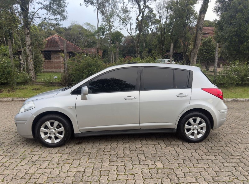 TIIDA 1.8 SL 16V GASOLINA 4P MANUAL - 2008 - CANELA