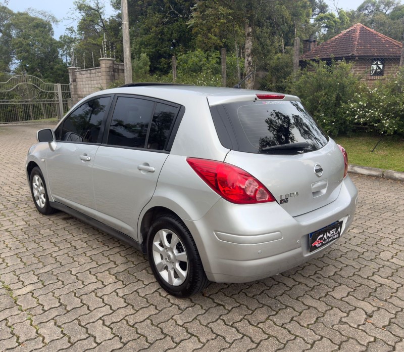 TIIDA 1.8 SL 16V GASOLINA 4P MANUAL - 2008 - CANELA