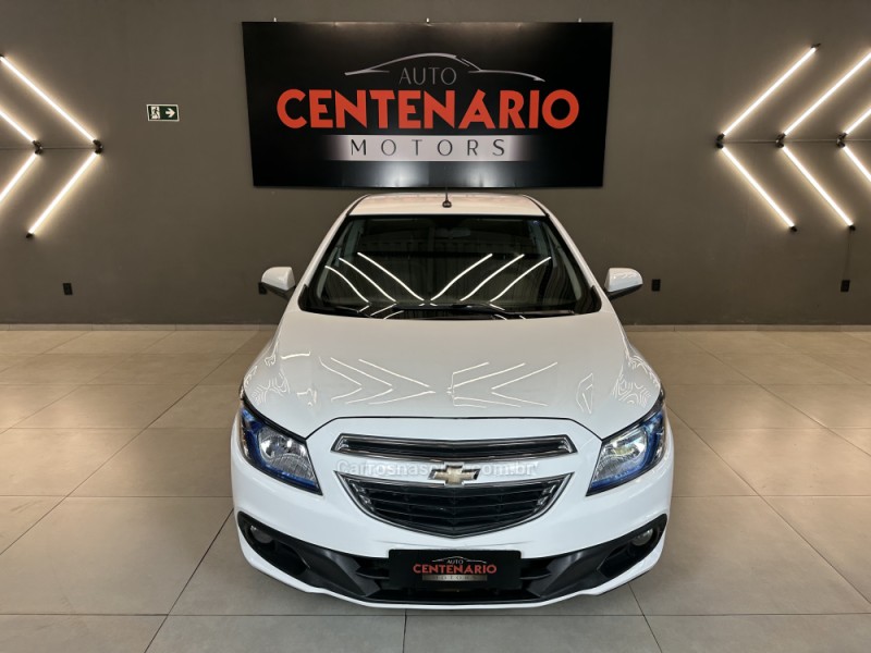 PRISMA 1.4 MPFI LTZ 8V FLEX 4P MANUAL - 2016 - SAPIRANGA