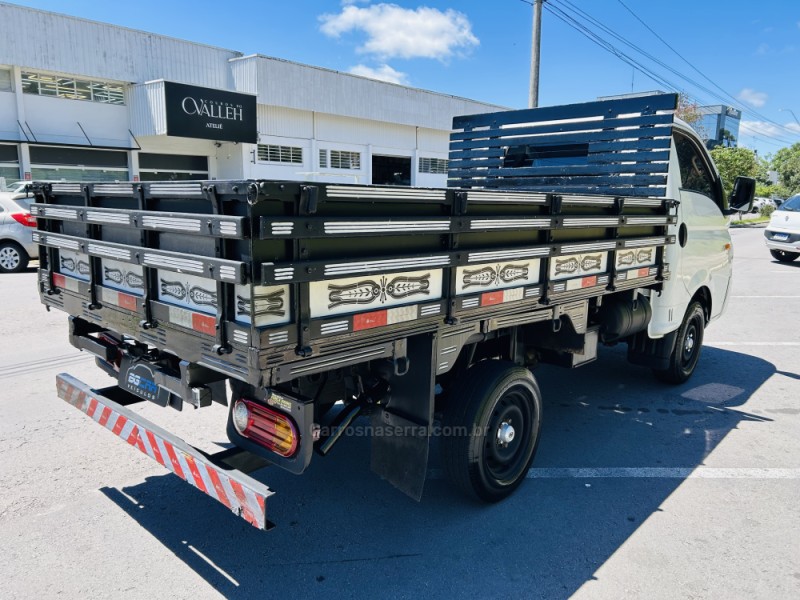 HR 2.5 LONGO COM CAÇAMBA 4X2 16V 130CV TURBO INTERCOOLER DIESEL 2P MANUAL - 2014 - BENTO GONçALVES