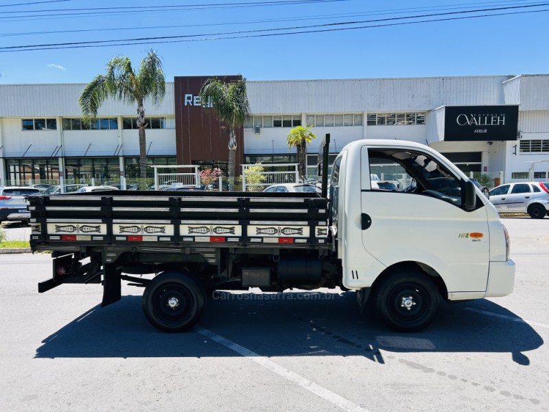 HR 2.5 LONGO COM CAÇAMBA 4X2 16V 130CV TURBO INTERCOOLER DIESEL 2P MANUAL - 2014 - BENTO GONçALVES