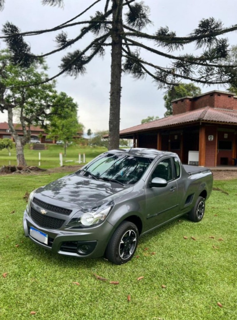 montana 1.4 mpfi ls cs 8v flex 2p manual 2012 carlos barbosa