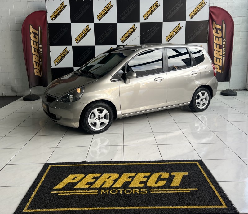 fit 1.4 lx 8v gasolina 4p automatico 2005 portao