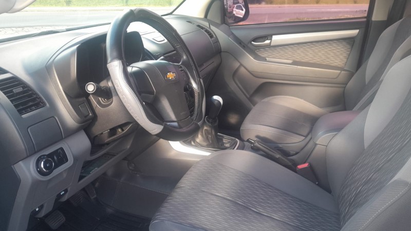 S10 2.8 LT 4X4 CD 16V TURBO DIESEL 4P MANUAL - 2013 - FARROUPILHA