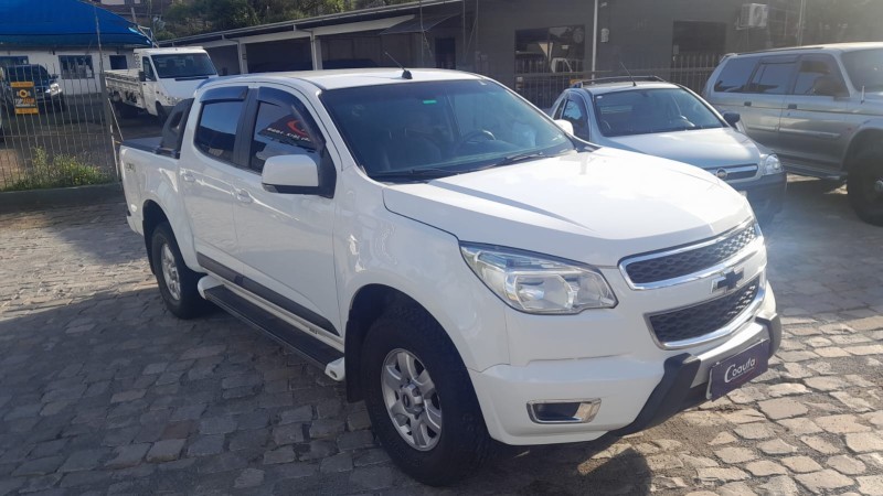 S10 2.8 LT 4X4 CD 16V TURBO DIESEL 4P MANUAL - 2013 - FARROUPILHA