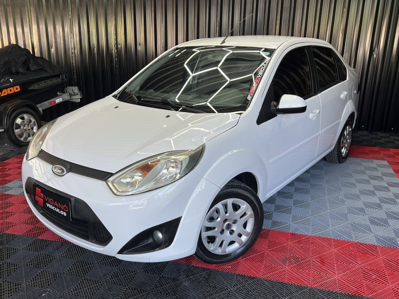 fiesta 1.6 rocam 8v flex 4p manual 2011 caxias do sul