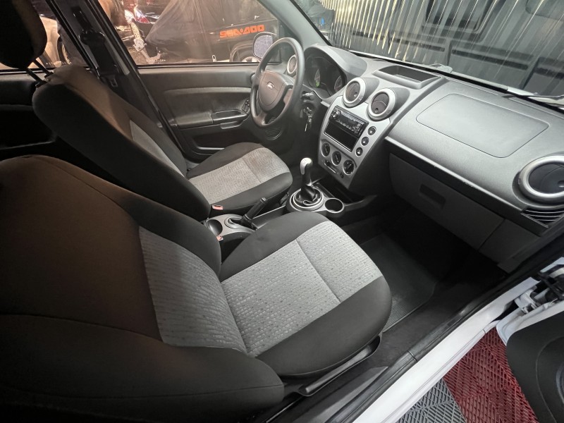 FIESTA 1.6 ROCAM 8V FLEX 4P MANUAL - 2011 - CAXIAS DO SUL