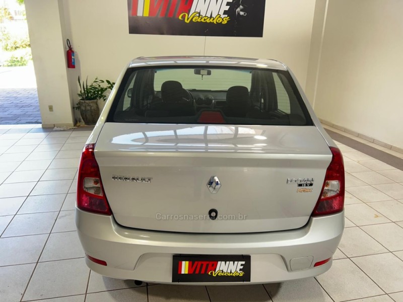 LOGAN 1.0 AUTHENTIQUE 16V FLEX 4P MANUAL - 2011 - CAXIAS DO SUL