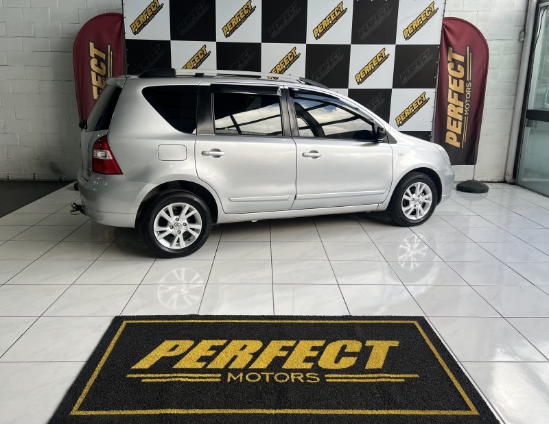 LIVINA 1.8 S 16V FLEX 4P AUTOMÁTICO - 2013 - PORTãO