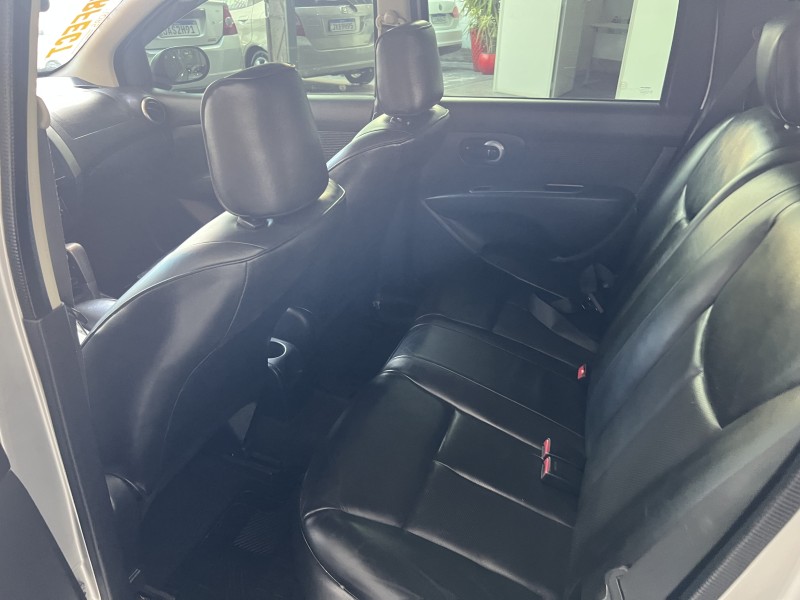 LIVINA 1.8 S 16V FLEX 4P AUTOMÁTICO - 2013 - PORTãO