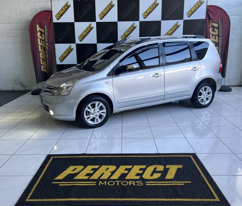 livina 1.8 s 16v flex 4p automatico 2013 portao