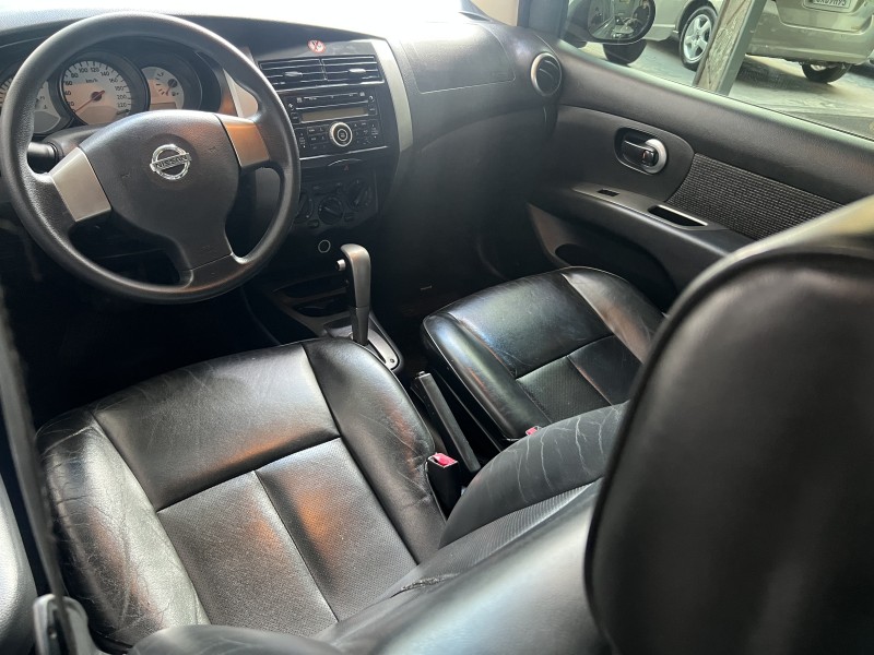 LIVINA 1.8 S 16V FLEX 4P AUTOMÁTICO - 2013 - PORTãO